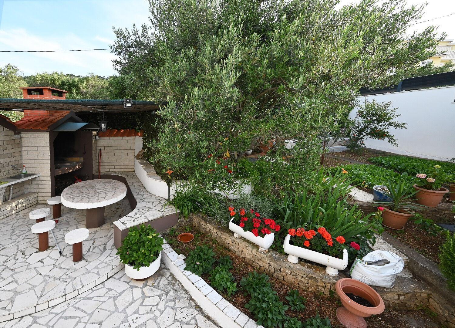 Apartment Mihovilovic Slatine Bagian luar foto
