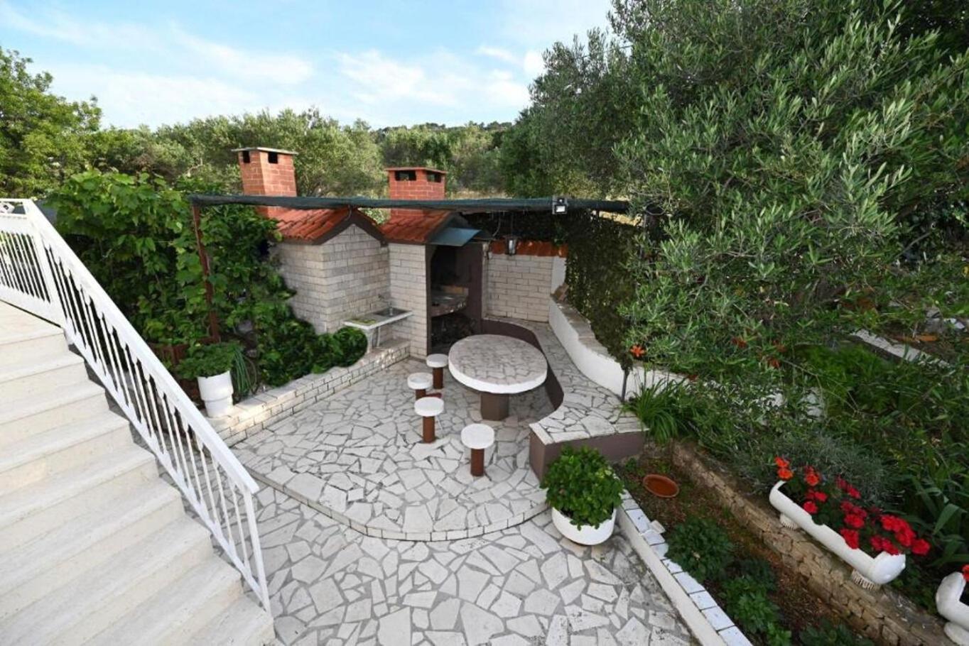 Apartment Mihovilovic Slatine Bagian luar foto